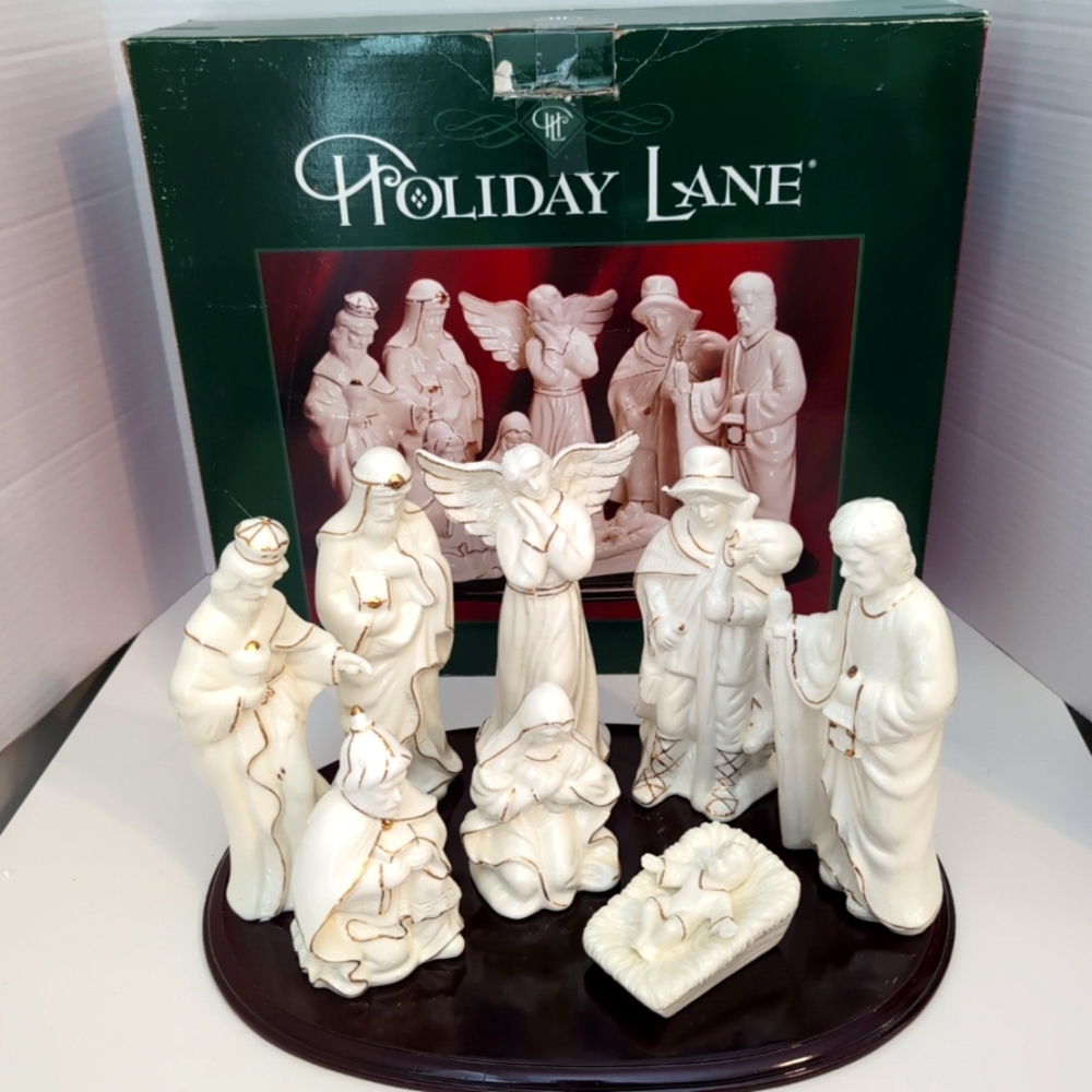 Holiday Lane Vtg 2003 9 Piece Nativity Set Glazed Jade Porcelain 24K Accents NIB